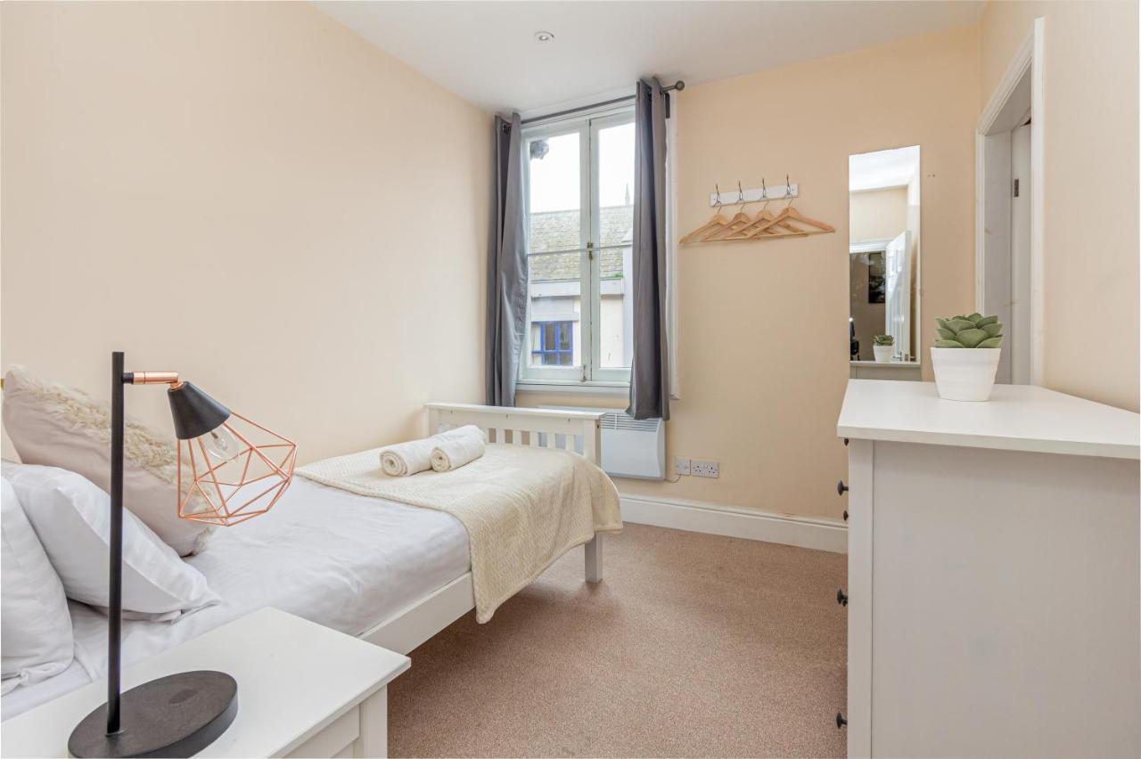 Guest Homes - Trinity Flat วุร์สเตอร์ ภายนอก รูปภาพ
