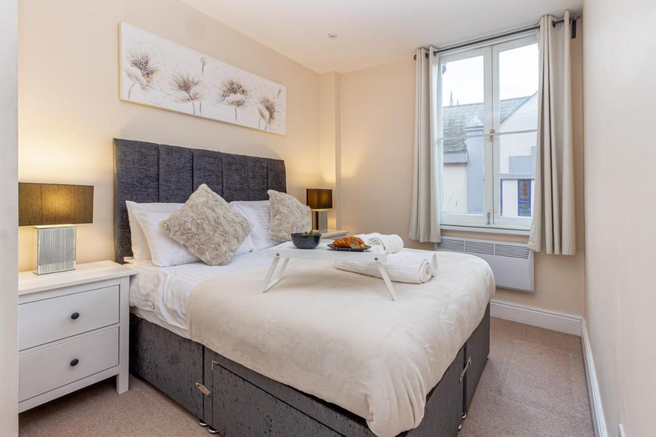 Guest Homes - Trinity Flat วุร์สเตอร์ ภายนอก รูปภาพ