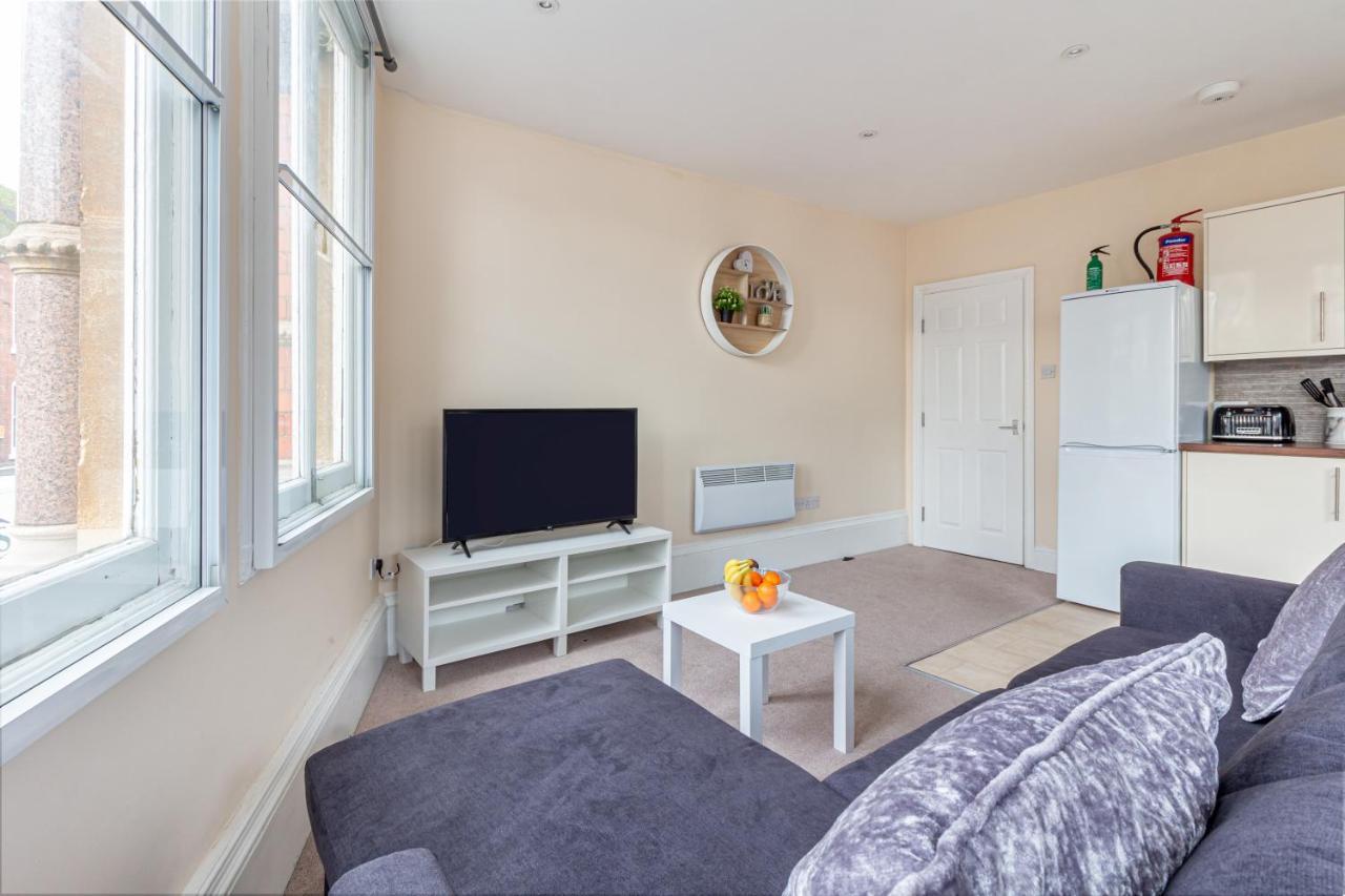 Guest Homes - Trinity Flat วุร์สเตอร์ ภายนอก รูปภาพ